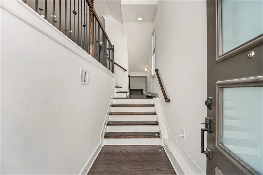 886 Stone Crest Road Ne, Atlanta, Georgia 30324, 4 Bedrooms Bedrooms, ,3 BathroomsBathrooms,Residential,For Sale,886 Stone Crest Road Ne,7629820