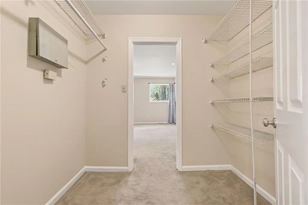 5400 Roswell Road Unit G3, Atlanta, Georgia 30342, 1 Bedroom Bedrooms, ,1 BathroomBathrooms,Residential,For Sale,5400 Roswell Road Unit G3,7721057