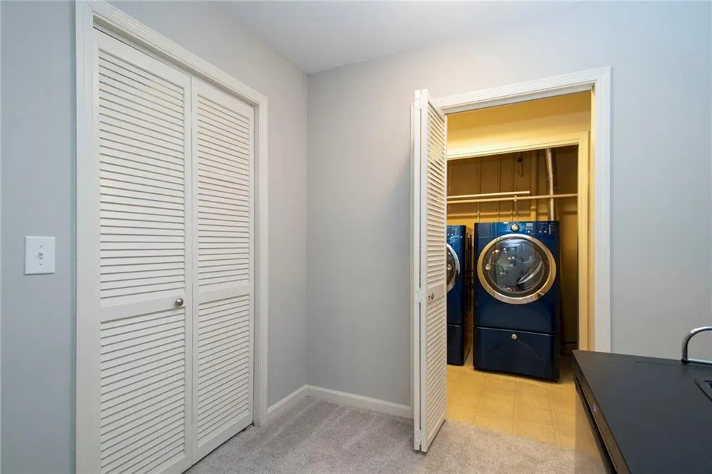 66 Forrest Place, Atlanta, Georgia 30328, 3 Bedrooms Bedrooms, ,3 BathroomsBathrooms,Residential,Sold,66 Forrest Place,6744449