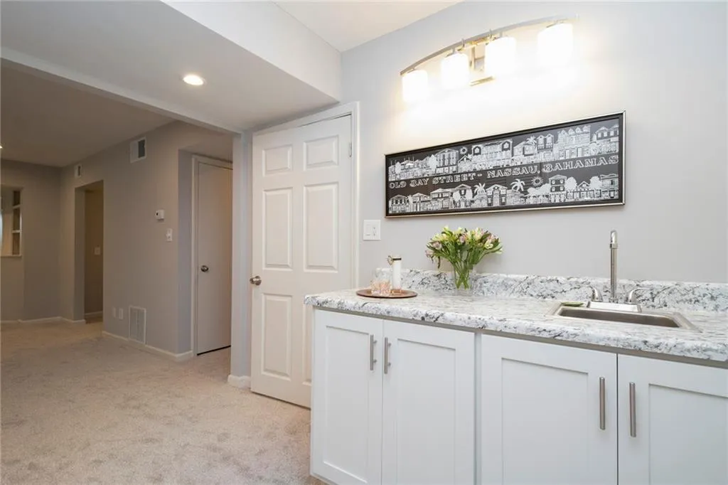 66 Forrest Place, Atlanta, Georgia 30328, 3 Bedrooms Bedrooms, ,3 BathroomsBathrooms,Residential,Sold,66 Forrest Place,6744449