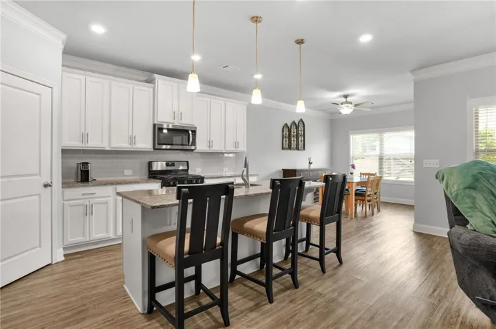 866 Newshaw Way, Lawrenceville, Georgia 30046
