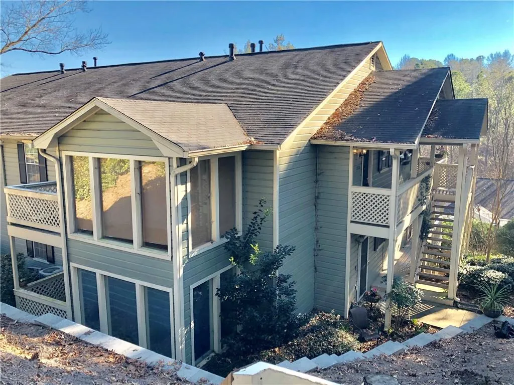 1310 Natchez Trace, Sandy Springs, Georgia 30350, 2 Bedrooms Bedrooms, ,1 BathroomBathrooms,Residential,Sold,1310 Natchez Trace,6113740