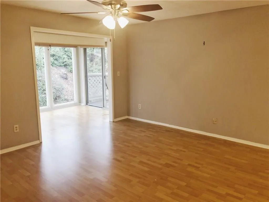 1310 Natchez Trace, Sandy Springs, Georgia 30350, 2 Bedrooms Bedrooms, ,1 BathroomBathrooms,Residential,Sold,1310 Natchez Trace,6113740