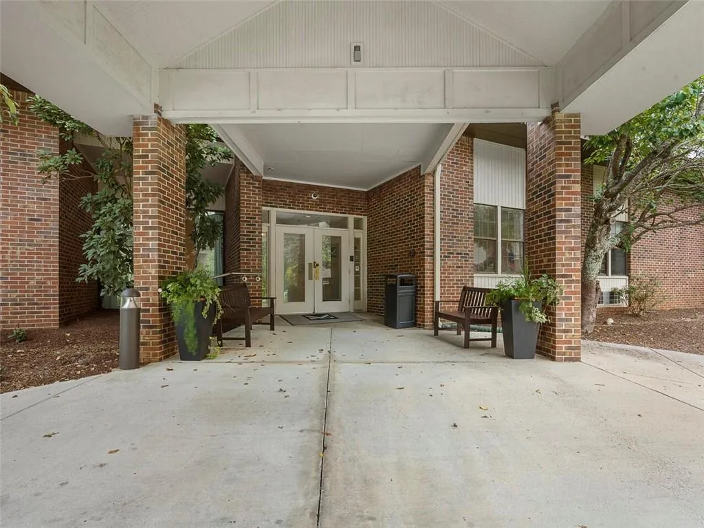 475 Mount Vernon Highway Ne Unit A208, Atlanta, Georgia 30328, 2 Bedrooms Bedrooms, ,2 BathroomsBathrooms,Residential,Sold,475 Mount Vernon Highway Ne Unit A208,7145605