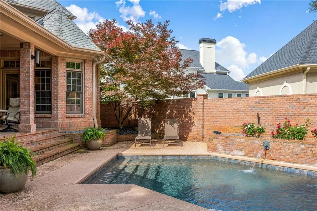 4550 Crestwicke Pointe Ne, Atlanta, Georgia 30319, 5 Bedrooms Bedrooms, ,3 BathroomsBathrooms,Residential,Sold,4550 Crestwicke Pointe Ne,7564036