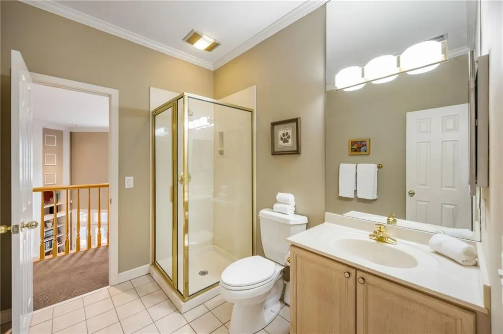 4550 Crestwicke Pointe Ne, Atlanta, Georgia 30319, 5 Bedrooms Bedrooms, ,3 BathroomsBathrooms,Residential,Sold,4550 Crestwicke Pointe Ne,7564036