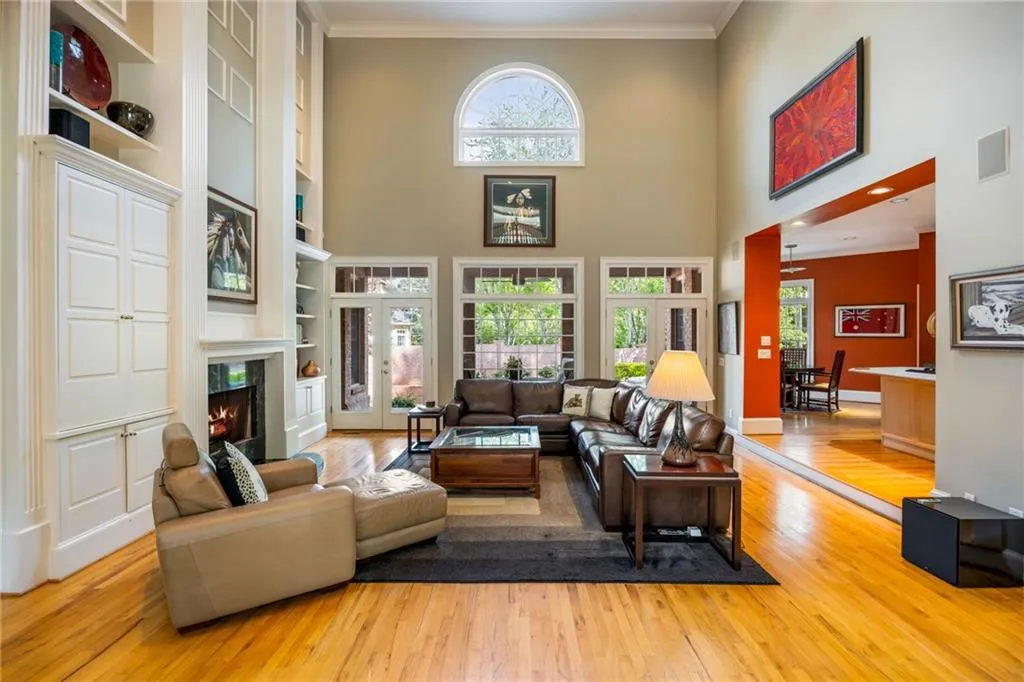 4550 Crestwicke Pointe Ne, Atlanta, Georgia 30319, 5 Bedrooms Bedrooms, ,3 BathroomsBathrooms,Residential,Sold,4550 Crestwicke Pointe Ne,7564036