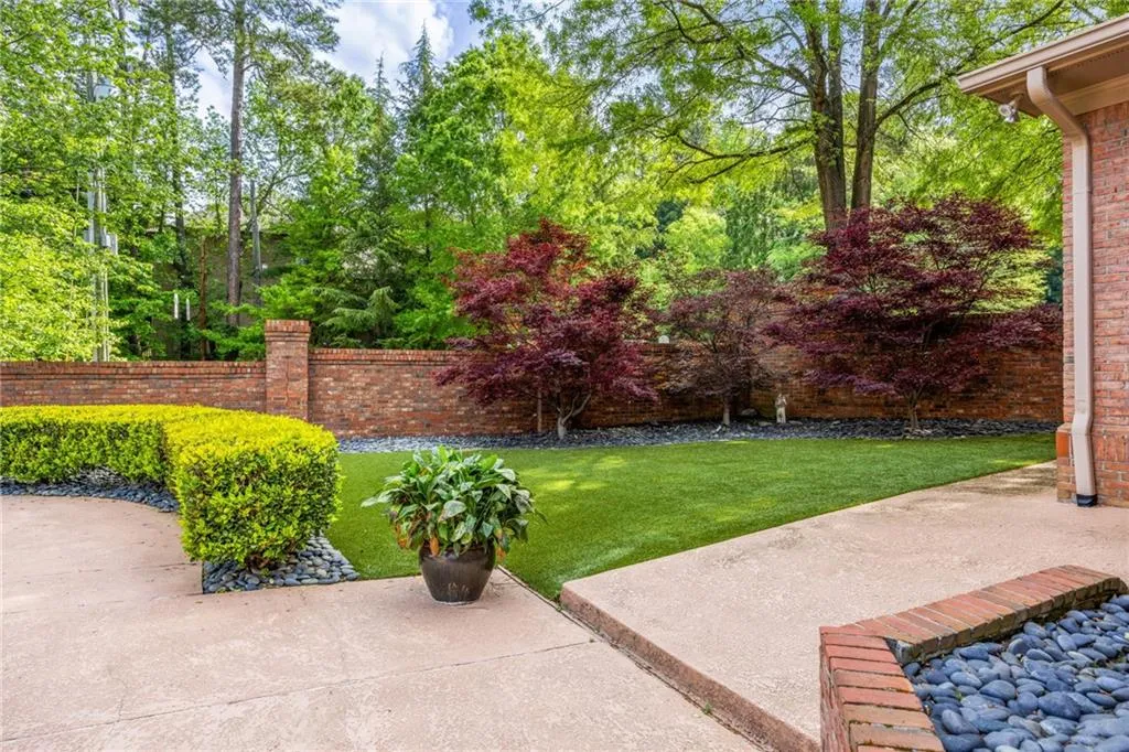4550 Crestwicke Pointe Ne, Atlanta, Georgia 30319, 5 Bedrooms Bedrooms, ,3 BathroomsBathrooms,Residential,Sold,4550 Crestwicke Pointe Ne,7564036
