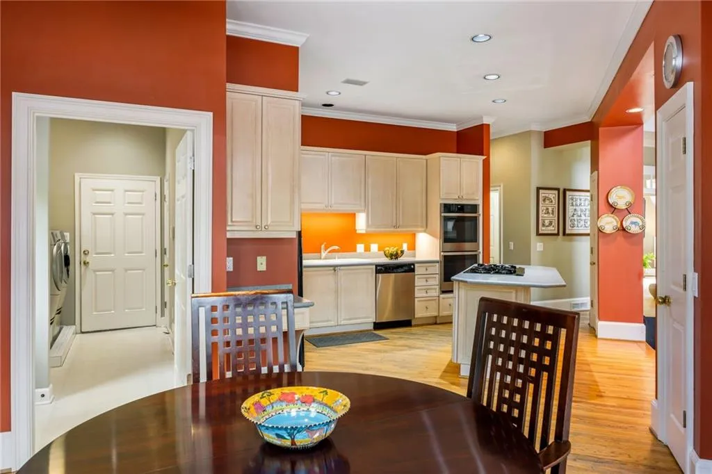 4550 Crestwicke Pointe Ne, Atlanta, Georgia 30319, 5 Bedrooms Bedrooms, ,3 BathroomsBathrooms,Residential,Sold,4550 Crestwicke Pointe Ne,7564036