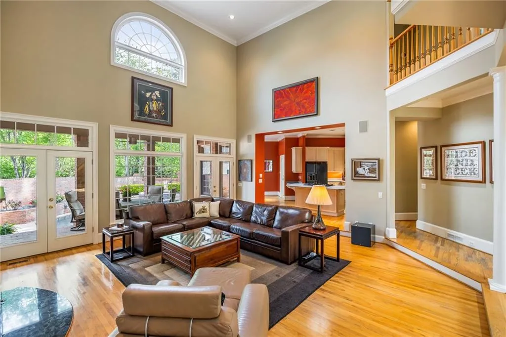 4550 Crestwicke Pointe Ne, Atlanta, Georgia 30319, 5 Bedrooms Bedrooms, ,3 BathroomsBathrooms,Residential,Sold,4550 Crestwicke Pointe Ne,7564036