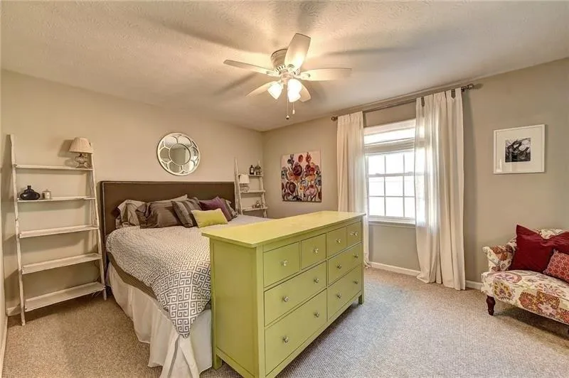 6700 Roswell Road Unit 33b, Atlanta, Georgia 30328, 2 Bedrooms Bedrooms, ,1 BathroomBathrooms,Residential,Sold,6700 Roswell Road Unit 33b,6117381