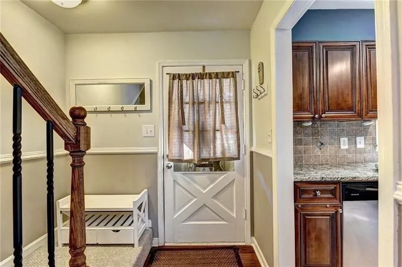 6700 Roswell Road Unit 33b, Atlanta, Georgia 30328, 2 Bedrooms Bedrooms, ,1 BathroomBathrooms,Residential,Sold,6700 Roswell Road Unit 33b,6117381