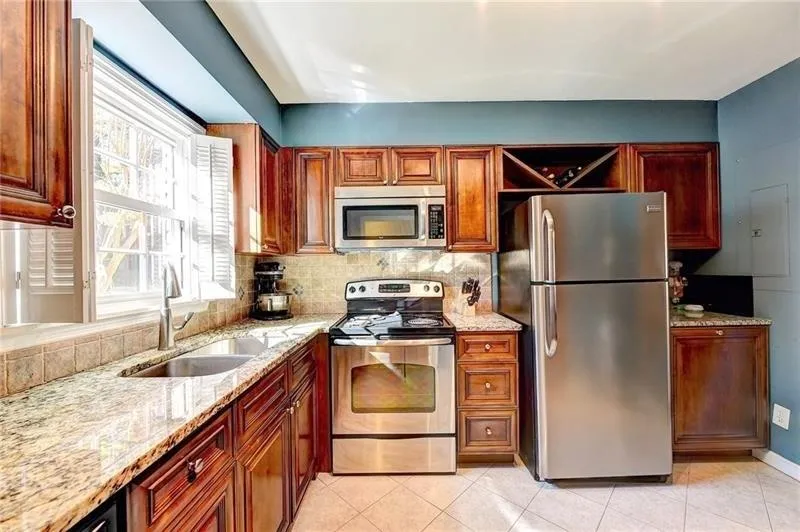 6700 Roswell Road Unit 33b, Atlanta, Georgia 30328, 2 Bedrooms Bedrooms, ,1 BathroomBathrooms,Residential,Sold,6700 Roswell Road Unit 33b,6117381