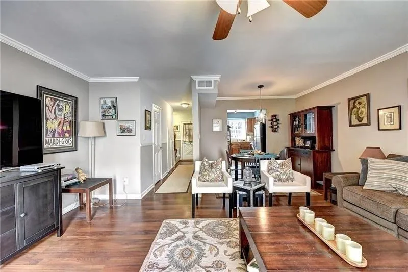 6700 Roswell Road Unit 33b, Atlanta, Georgia 30328, 2 Bedrooms Bedrooms, ,1 BathroomBathrooms,Residential,Sold,6700 Roswell Road Unit 33b,6117381