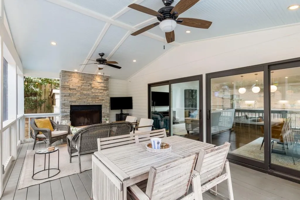 472 Carolwood Lane, Atlanta, Georgia 30342, 3 Bedrooms Bedrooms, ,3 BathroomsBathrooms,Residential,Sold,472 Carolwood Lane,7513714