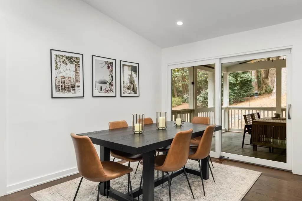 472 Carolwood Lane, Atlanta, Georgia 30342, 3 Bedrooms Bedrooms, ,3 BathroomsBathrooms,Residential,Sold,472 Carolwood Lane,7513714