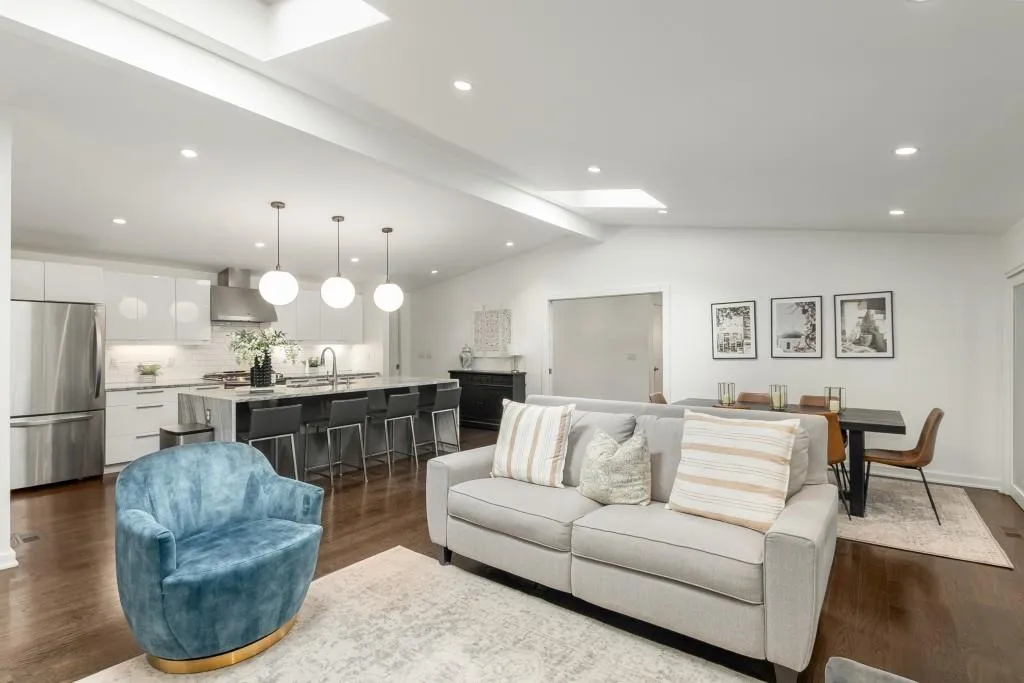 472 Carolwood Lane, Atlanta, Georgia 30342, 3 Bedrooms Bedrooms, ,3 BathroomsBathrooms,Residential,Sold,472 Carolwood Lane,7513714