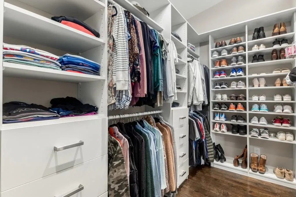 472 Carolwood Lane, Atlanta, Georgia 30342, 3 Bedrooms Bedrooms, ,3 BathroomsBathrooms,Residential,Sold,472 Carolwood Lane,7513714