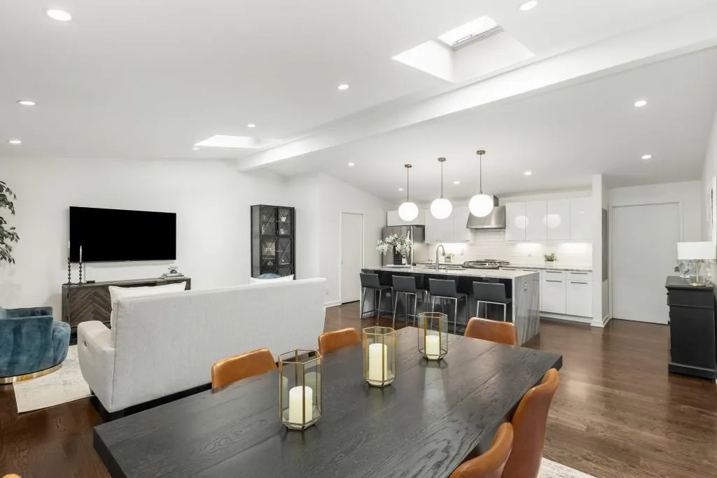 472 Carolwood Lane, Atlanta, Georgia 30342, 3 Bedrooms Bedrooms, ,3 BathroomsBathrooms,Residential,Sold,472 Carolwood Lane,7513714