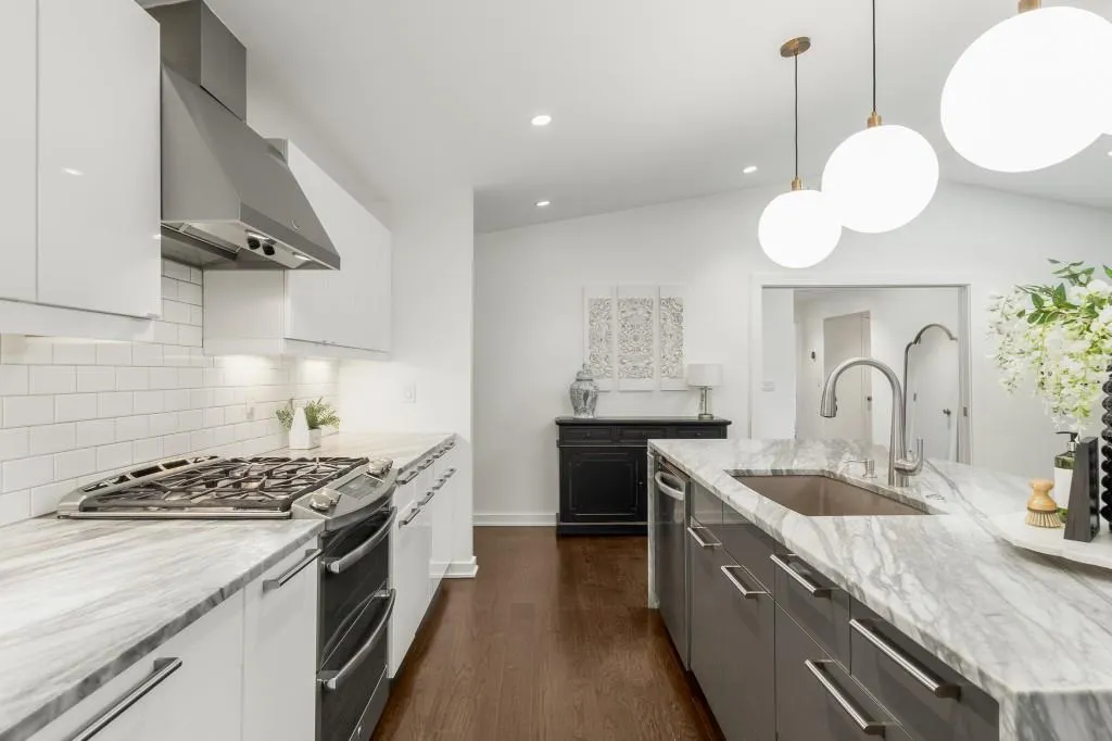 472 Carolwood Lane, Atlanta, Georgia 30342, 3 Bedrooms Bedrooms, ,3 BathroomsBathrooms,Residential,Sold,472 Carolwood Lane,7513714