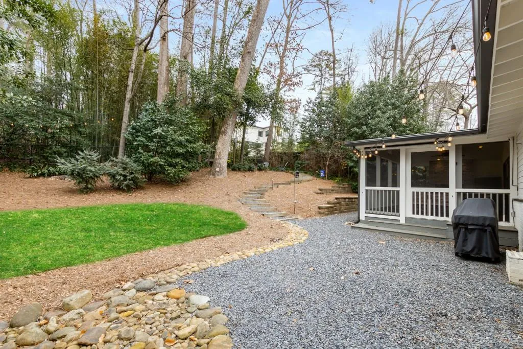 472 Carolwood Lane, Atlanta, Georgia 30342, 3 Bedrooms Bedrooms, ,3 BathroomsBathrooms,Residential,Sold,472 Carolwood Lane,7513714