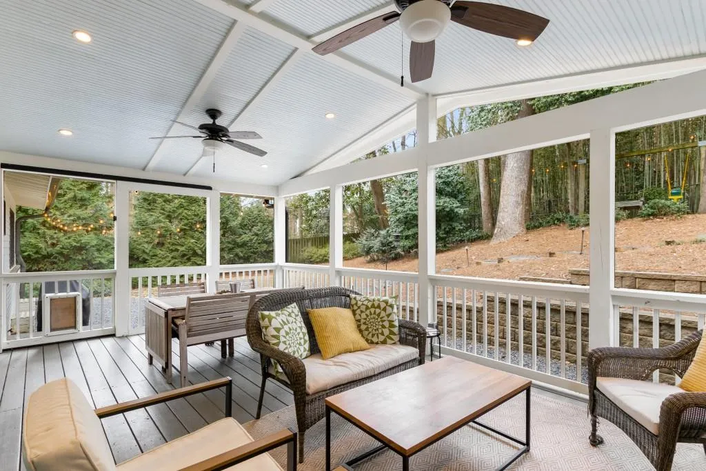 472 Carolwood Lane, Atlanta, Georgia 30342, 3 Bedrooms Bedrooms, ,3 BathroomsBathrooms,Residential,Sold,472 Carolwood Lane,7513714