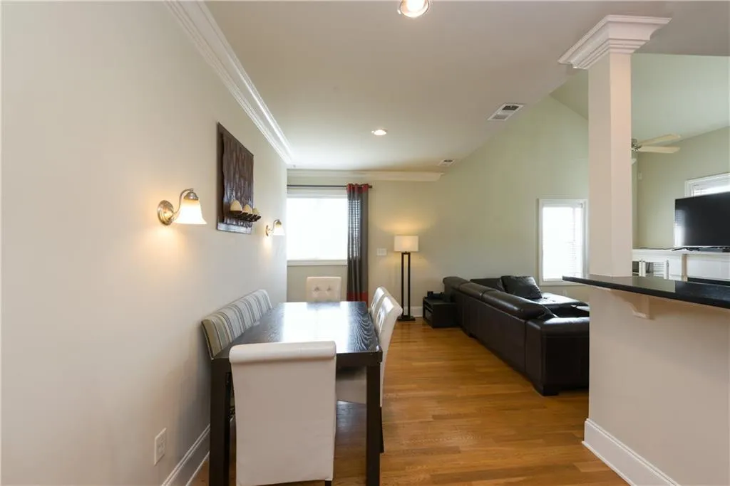 220 Le Gran View, Atlanta, Georgia 30328, 2 Bedrooms Bedrooms, ,2 BathroomsBathrooms,Residential,Sold,220 Le Gran View,5762495