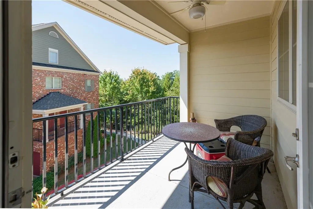 220 Le Gran View, Atlanta, Georgia 30328, 2 Bedrooms Bedrooms, ,2 BathroomsBathrooms,Residential,Sold,220 Le Gran View,5762495