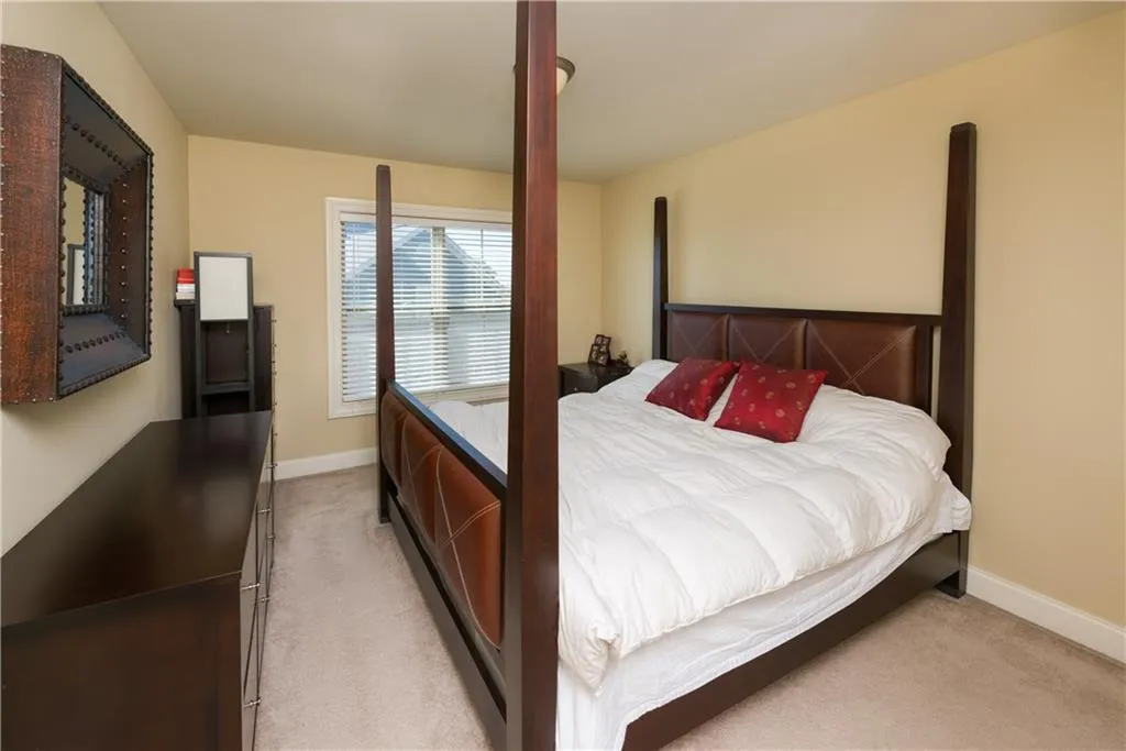 220 Le Gran View, Atlanta, Georgia 30328, 2 Bedrooms Bedrooms, ,2 BathroomsBathrooms,Residential,Sold,220 Le Gran View,5762495