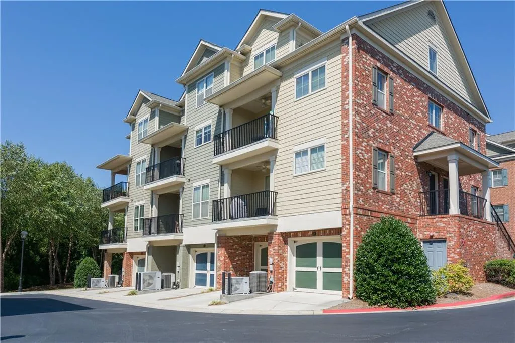 220 Le Gran View, Atlanta, Georgia 30328, 2 Bedrooms Bedrooms, ,2 BathroomsBathrooms,Residential,Sold,220 Le Gran View,5762495