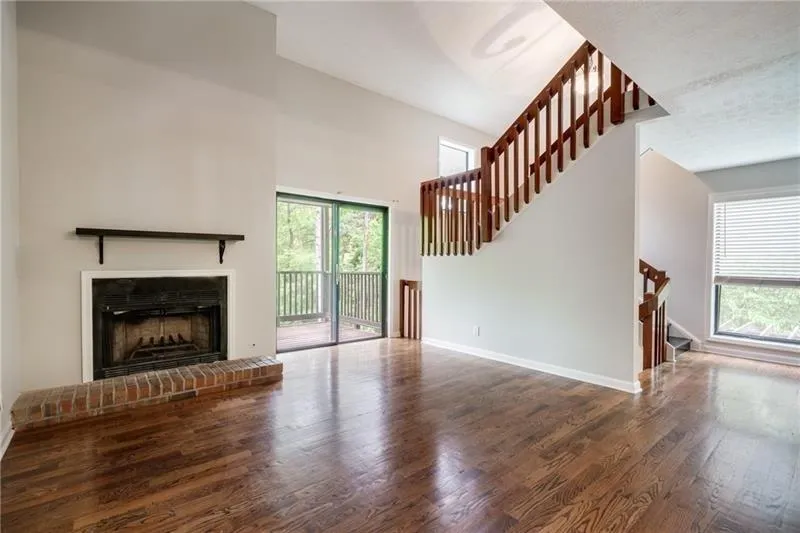 801 River Run Drive, Sandy Springs, Georgia 30350, 1 Bedroom Bedrooms, ,1 BathroomBathrooms,Residential,Sold,801 River Run Drive,6714920