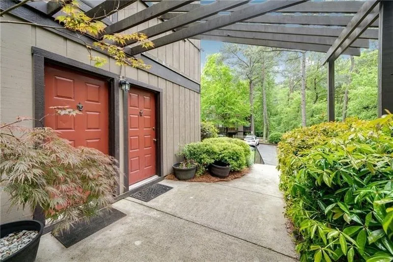 801 River Run Drive, Sandy Springs, Georgia 30350, 1 Bedroom Bedrooms, ,1 BathroomBathrooms,Residential,Sold,801 River Run Drive,6714920