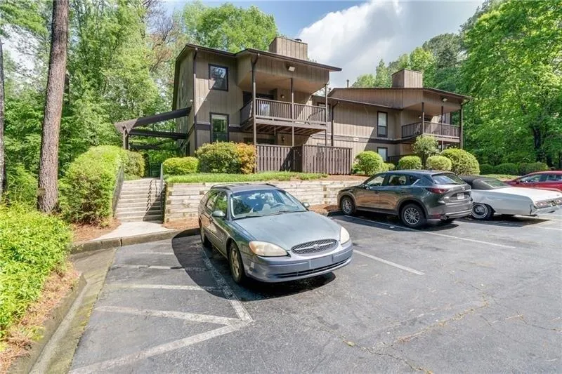 801 River Run Drive, Sandy Springs, Georgia 30350, 1 Bedroom Bedrooms, ,1 BathroomBathrooms,Residential,Sold,801 River Run Drive,6714920