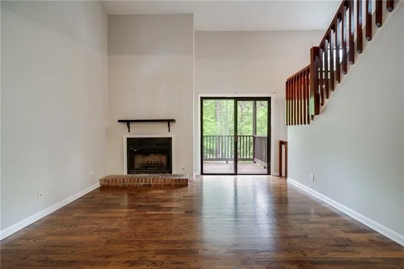 801 River Run Drive, Sandy Springs, Georgia 30350, 1 Bedroom Bedrooms, ,1 BathroomBathrooms,Residential,Sold,801 River Run Drive,6714920