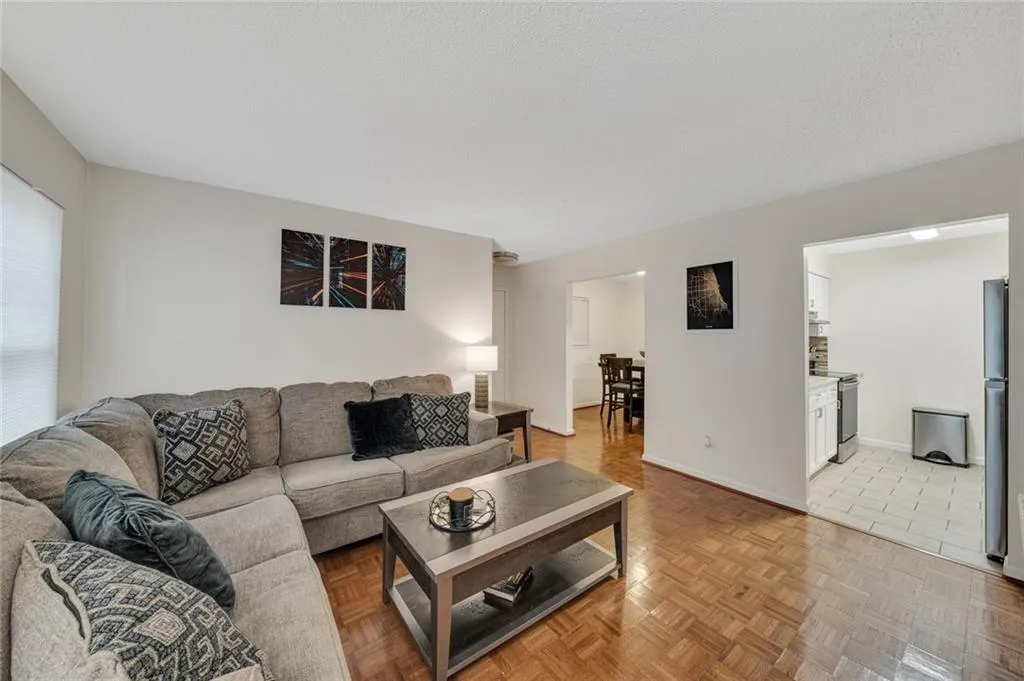 1510 Huntingdon Chase, Sandy Springs, Georgia 30350, 1 Bedroom Bedrooms, ,1 BathroomBathrooms,Residential,Sold,1510 Huntingdon Chase,7333248