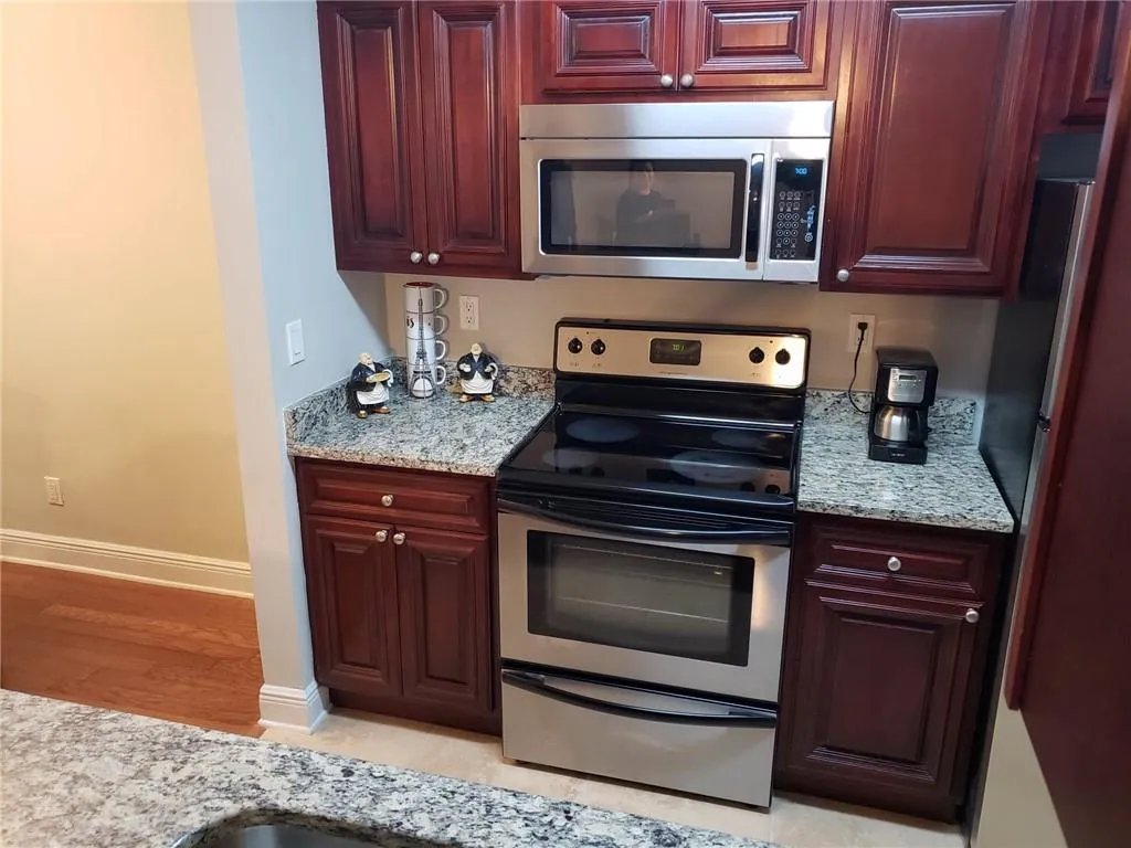 3111 Santa Fe Parkway, Sandy Springs, Georgia 30350, 2 Bedrooms Bedrooms, ,2 BathroomsBathrooms,Residential,Sold,3111 Santa Fe Parkway,6712678