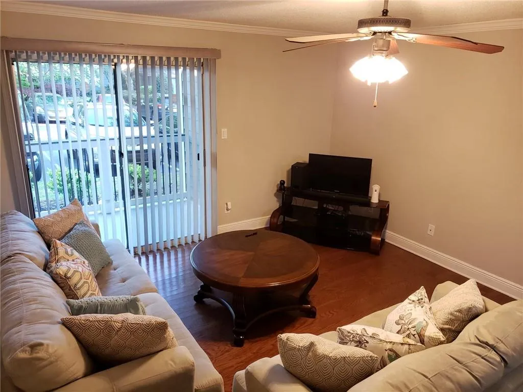 3111 Santa Fe Parkway, Sandy Springs, Georgia 30350, 2 Bedrooms Bedrooms, ,2 BathroomsBathrooms,Residential,Sold,3111 Santa Fe Parkway,6712678