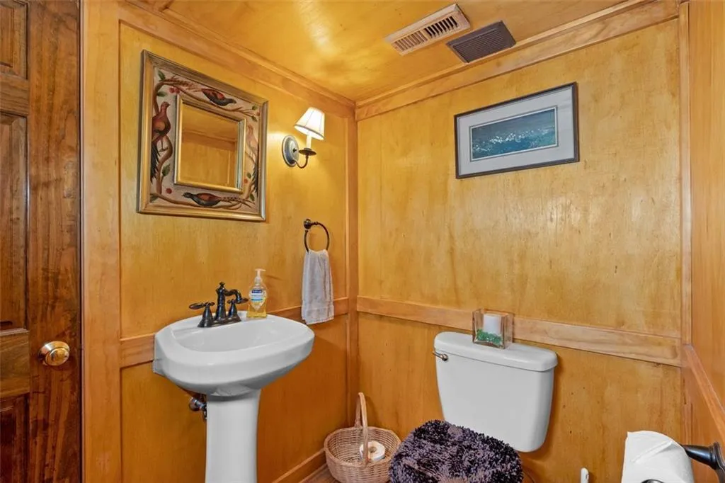 4720 Huntley Drive, Sandy Springs, Georgia 30342, 5 Bedrooms Bedrooms, ,4 BathroomsBathrooms,Residential,Sold,4720 Huntley Drive,7077673