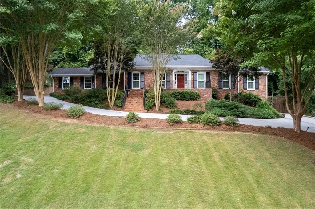 4720 Huntley Drive, Sandy Springs, Georgia 30342, 5 Bedrooms Bedrooms, ,4 BathroomsBathrooms,Residential,Sold,4720 Huntley Drive,7077673