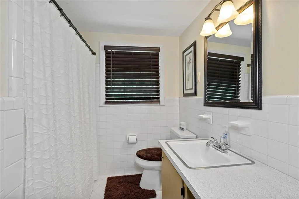 4720 Huntley Drive, Sandy Springs, Georgia 30342, 5 Bedrooms Bedrooms, ,4 BathroomsBathrooms,Residential,Sold,4720 Huntley Drive,7077673