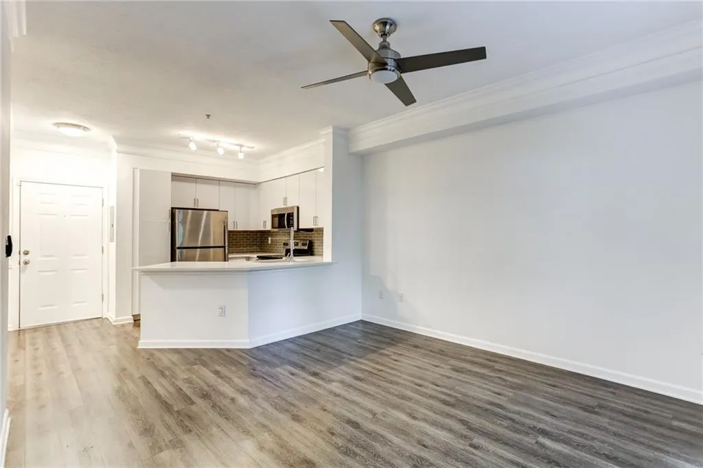 5559 Glenridge Drive Unit 1204, Atlanta, Georgia 30342, 1 Bedroom Bedrooms, ,1 BathroomBathrooms,Residential,Sold,5559 Glenridge Drive Unit 1204,6540334