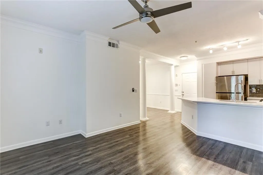 5559 Glenridge Drive Unit 1204, Atlanta, Georgia 30342, 1 Bedroom Bedrooms, ,1 BathroomBathrooms,Residential,Sold,5559 Glenridge Drive Unit 1204,6540334