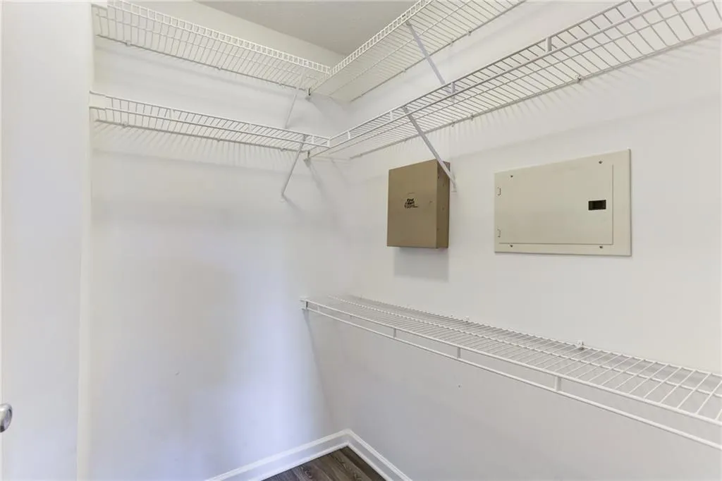 5559 Glenridge Drive Unit 1204, Atlanta, Georgia 30342, 1 Bedroom Bedrooms, ,1 BathroomBathrooms,Residential,Sold,5559 Glenridge Drive Unit 1204,6540334