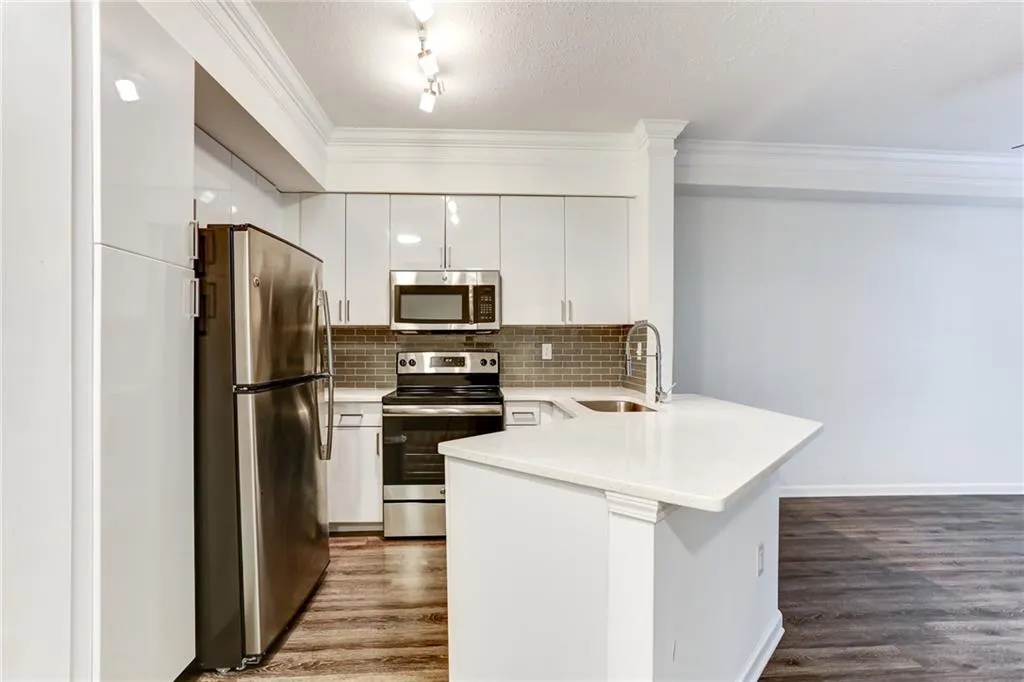 5559 Glenridge Drive Unit 1204, Atlanta, Georgia 30342, 1 Bedroom Bedrooms, ,1 BathroomBathrooms,Residential,Sold,5559 Glenridge Drive Unit 1204,6540334