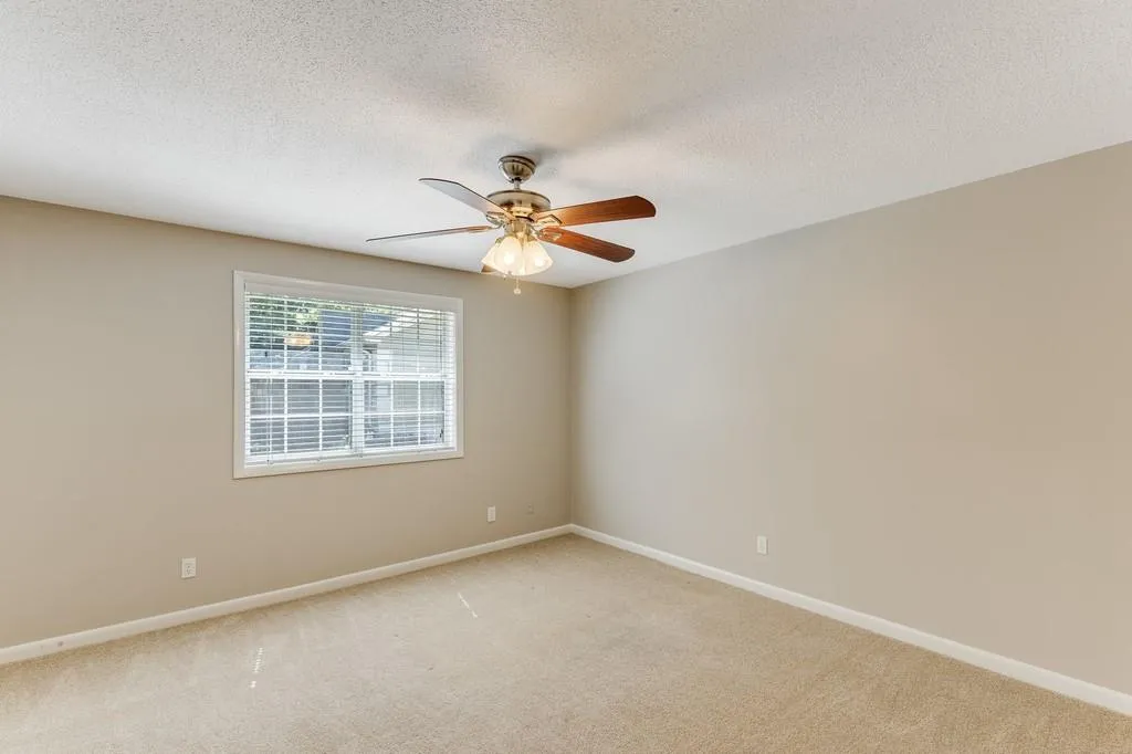 6900 Roswell Road Unit M5, Sandy Springs, Georgia 30328, 2 Bedrooms Bedrooms, ,2 BathroomsBathrooms,Residential,Sold,6900 Roswell Road Unit M5,6555038