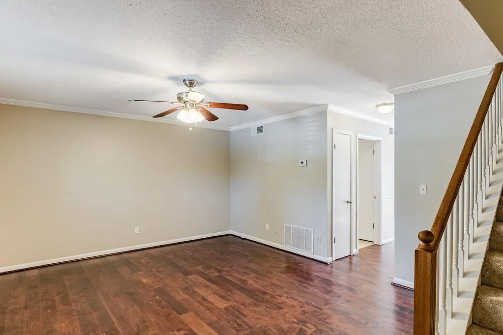 6900 Roswell Road Unit M5, Sandy Springs, Georgia 30328, 2 Bedrooms Bedrooms, ,2 BathroomsBathrooms,Residential,Sold,6900 Roswell Road Unit M5,6555038