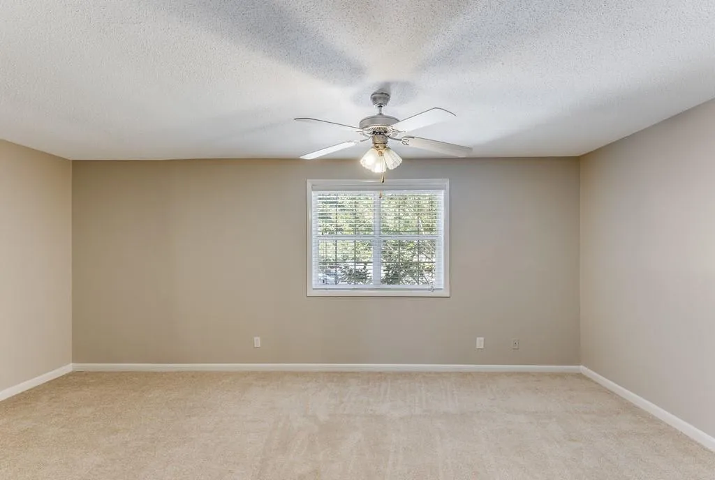 6900 Roswell Road Unit M5, Sandy Springs, Georgia 30328, 2 Bedrooms Bedrooms, ,2 BathroomsBathrooms,Residential,Sold,6900 Roswell Road Unit M5,6555038