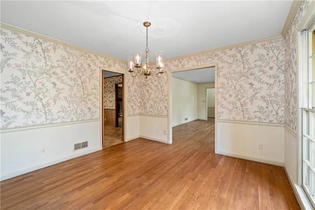 7150 Hunters Branch Court, Atlanta, Georgia 30328, 4 Bedrooms Bedrooms, ,4 BathroomsBathrooms,Residential,Sold,7150 Hunters Branch Court,7488343