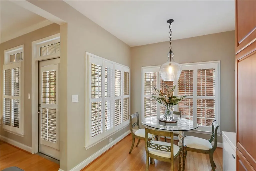 50 Biscayne Drive Nw Unit 4104, Atlanta, Georgia 30309, 2 Bedrooms Bedrooms, ,2 BathroomsBathrooms,Residential,Sold,50 Biscayne Drive Nw Unit 4104,6095924