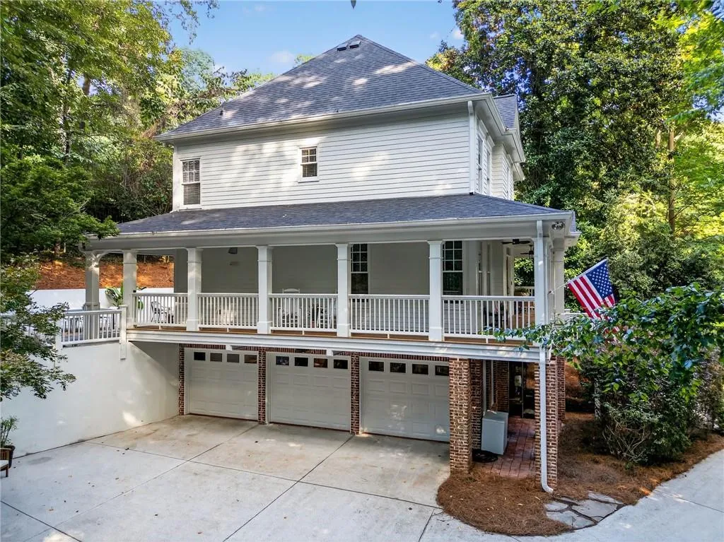 298 Tall Oaks Drive, Atlanta, Georgia 30342, 5 Bedrooms Bedrooms, ,3 BathroomsBathrooms,Residential,For Sale,298 Tall Oaks Drive,7629345